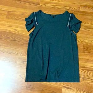 Beautiful top size L